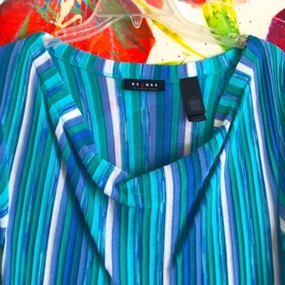 Axcess Vertical Striped 3/4-Length-Sleeved Top - Picture 4 of 7